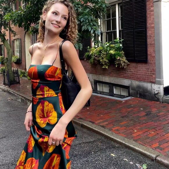 SALE! Reformation Frankie Silk Dress in Daiquiri - Picture 2 of 11